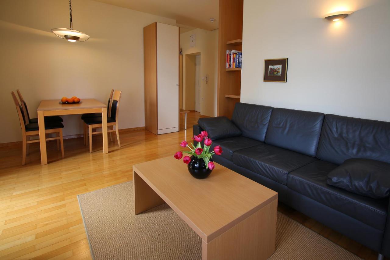 Apartments Villa Boltez Крань Екстер'єр фото
