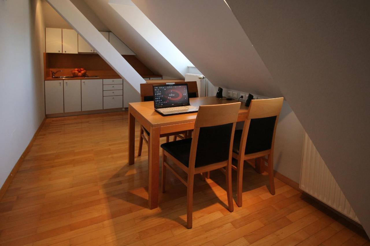Apartments Villa Boltez Крань Екстер'єр фото